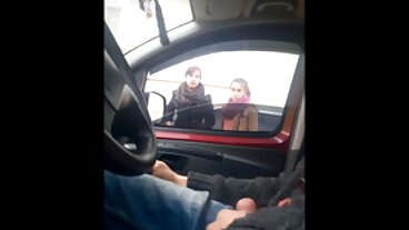 Палава Америка: лесбийки порно Гладната за петел Milf Reagan Foxx иска този млад петел на PornHD