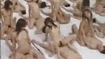 Blacked: porno lizbiiki луда Соня съблазнява съдия на състезанието на PornHD