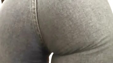 Доведеният син има Ride на живота си под MILF lesbiiki porno