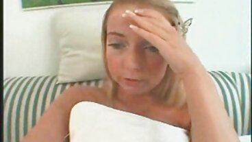MOMMYS GIRL Чери Девил учи трикове на русата Клои порно клипове секс Чери