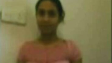 Крале на реалността: Шибаната дупе на Джинебра Белучи на легло от женско празнене видео рози на PornHD